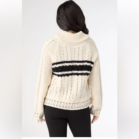 Coco + Carmen Romilly Collared Zip Front Cardigan - whipstitch cardigan - Picture 3 of 9